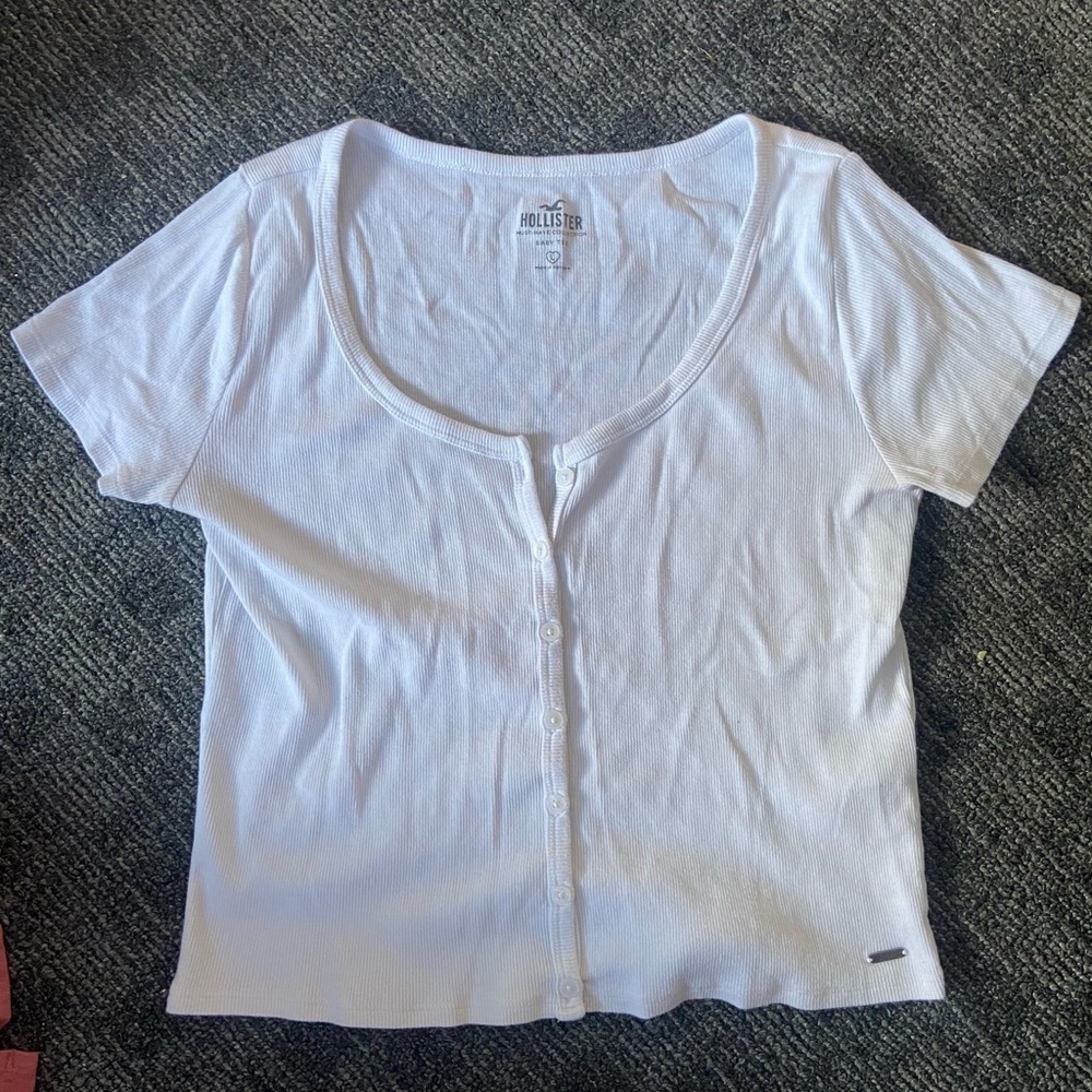 cropped button up Hollister shirt